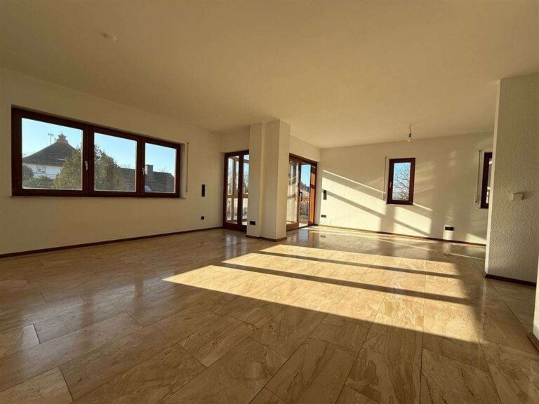 Wohn- & Essbereich OG