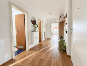 Flur - (KI generiert)