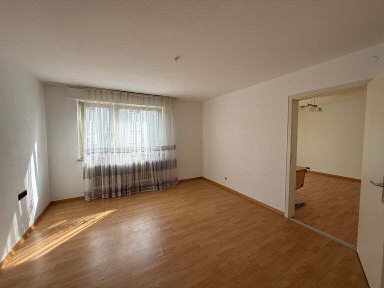 Wohn- u. Schlafzimmer 2 OG